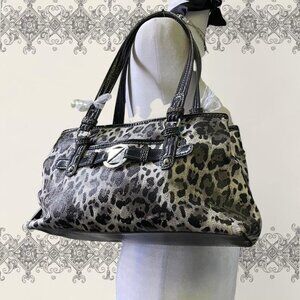 Y2K Nine & co Leather Leopard print handbag with silver accent buckles